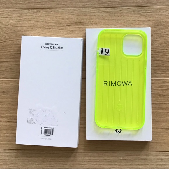NEW RIMOWA iPhone 12 Pro Max case - Picture 3 of 4